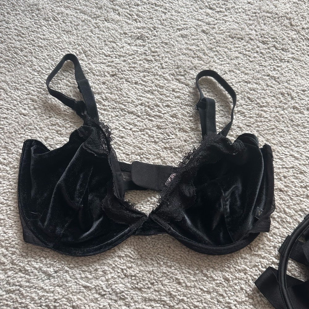 Velvet Lacey Victoria’s Secret bra